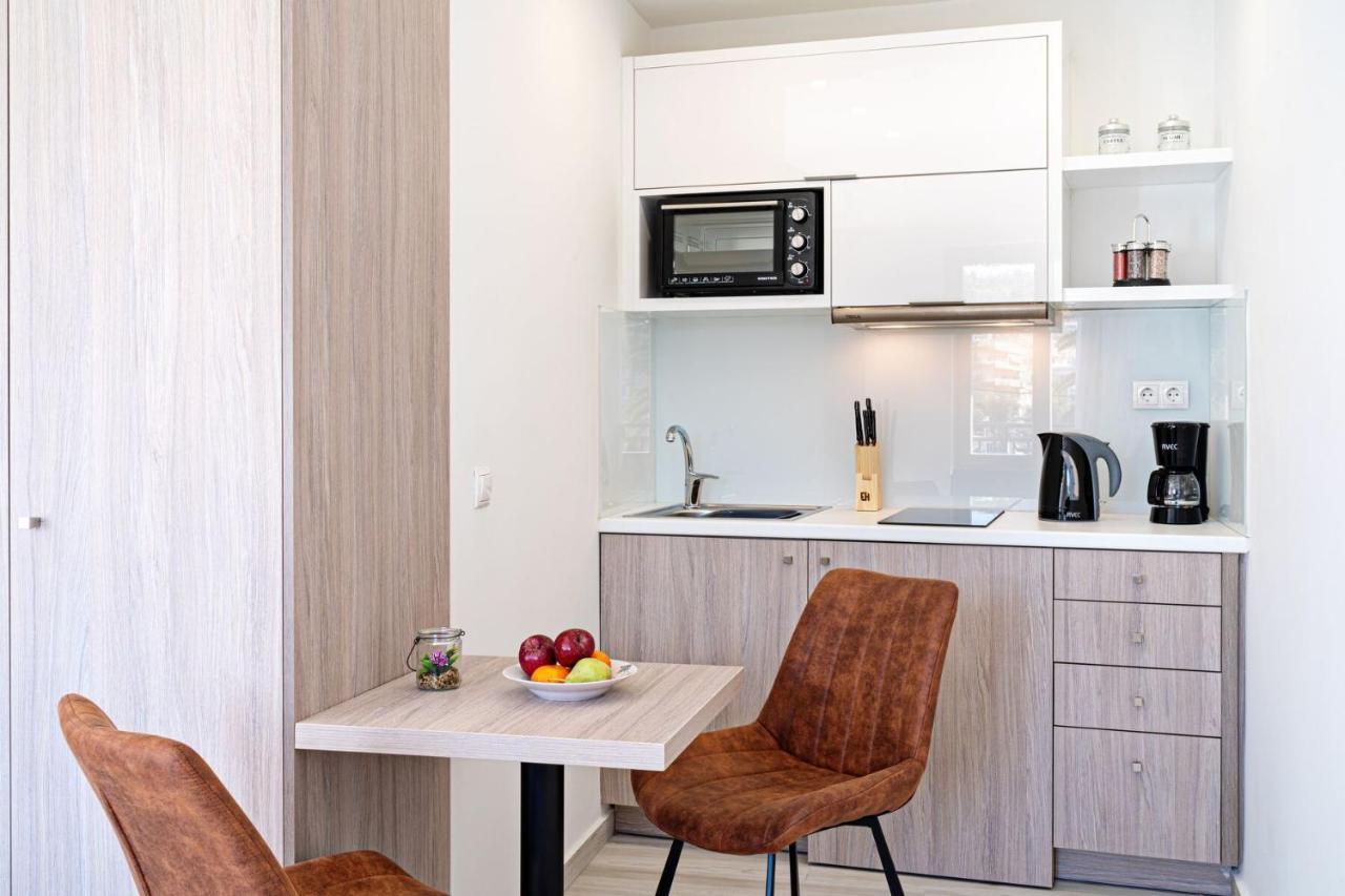 White&Gray Apartment 罗希姆诺 外观 照片